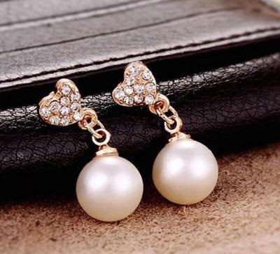 Жемчужные серьги в вашей косметичке