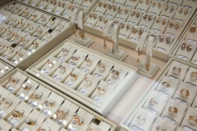 Как продать свое золото - рассмотрим все способы